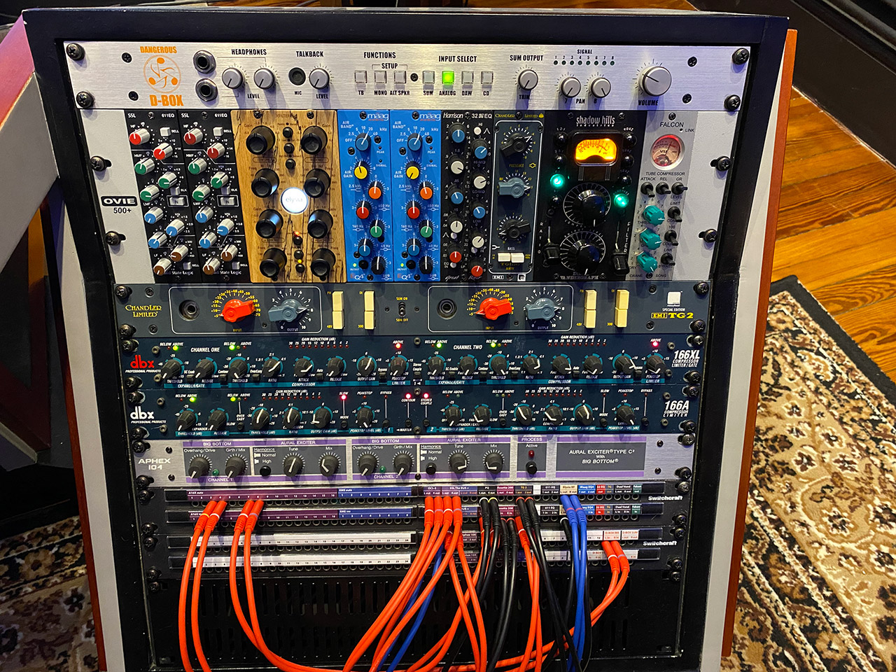Mastering-Studio-3-Faders-carrousel-08
